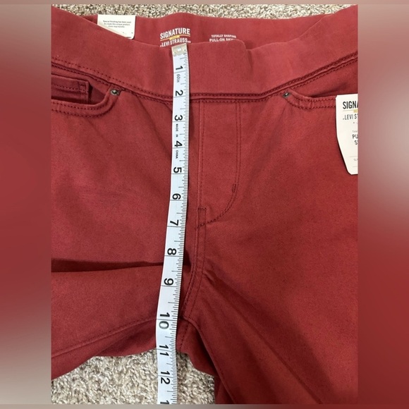 Levi’s Classic Pull On Skinny Red Jeans NWT Women’s 8 - Picture 10 of 11